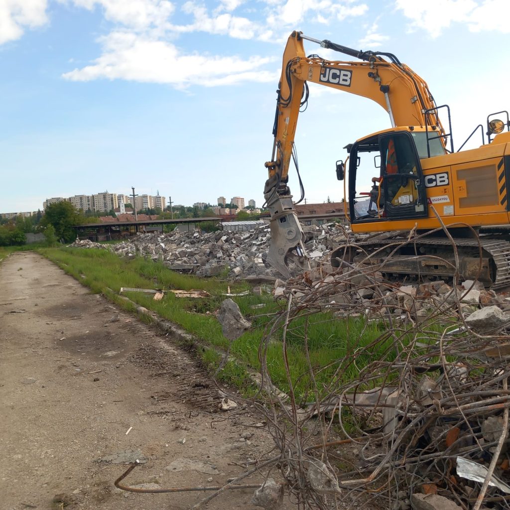 WhatsApp Image 2025-05-22 at 08.52.18_fc65d1f9